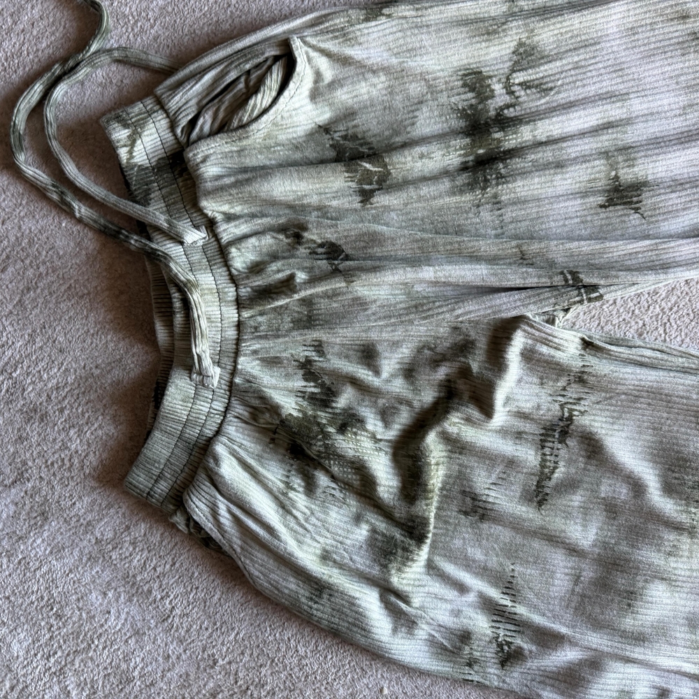 Tie-Dye Lounge Pants Army Green - Picture 2 of 3